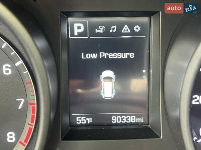 Серый Хендай Санта Фе, объемом двигателя 2.36 л и пробегом 145 тыс. км за 13500 $, фото 21 на Automoto.ua