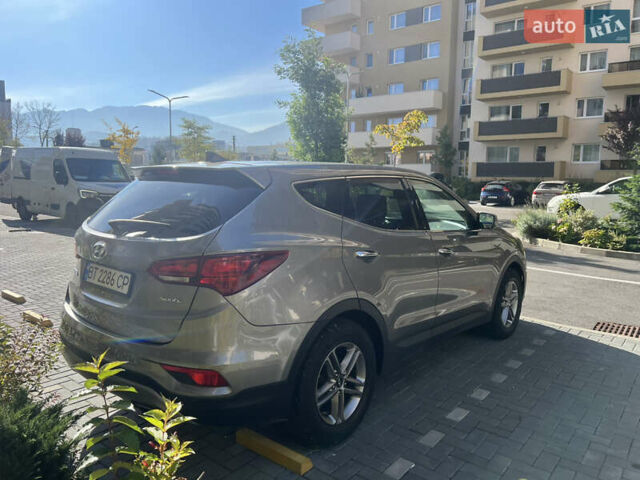 Серый Хендай Санта Фе, объемом двигателя 2.36 л и пробегом 145 тыс. км за 13500 $, фото 6 на Automoto.ua