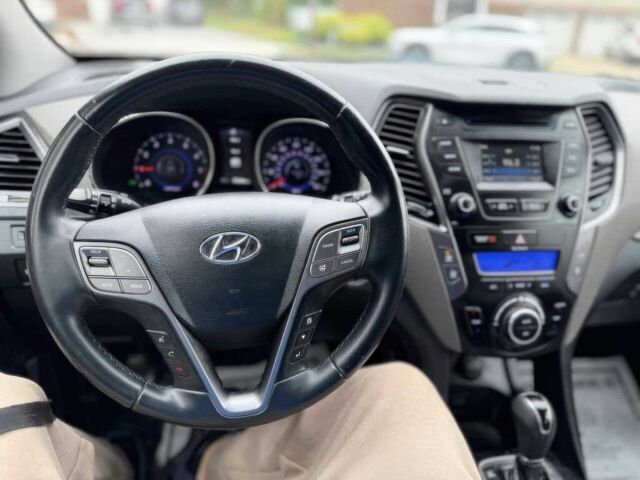 Серый Хендай Санта Фе, объемом двигателя 3.3 л и пробегом 73 тыс. км за 3400 $, фото 5 на Automoto.ua