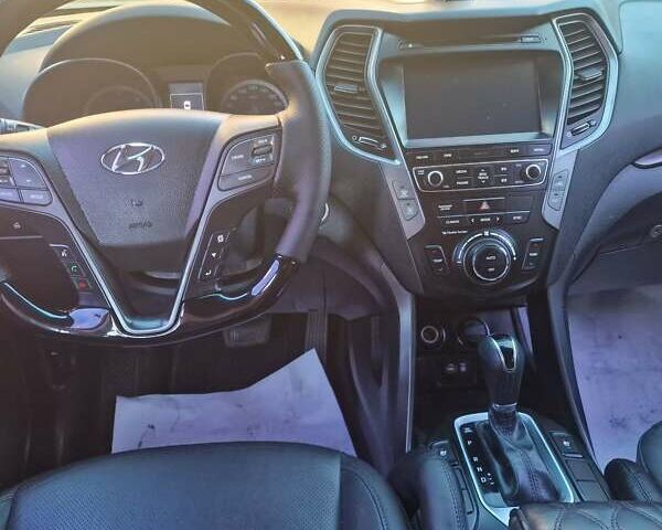 Серый Хендай Санта Фе, объемом двигателя 2 л и пробегом 182 тыс. км за 19900 $, фото 19 на Automoto.ua