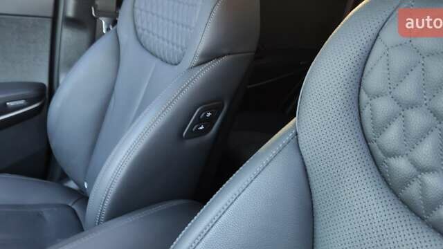 Серый Хендай Санта Фе, объемом двигателя 2.36 л и пробегом 100 тыс. км за 19500 $, фото 23 на Automoto.ua