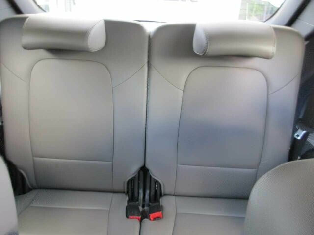 Серый Хендай Санта Фе, объемом двигателя 3.3 л и пробегом 78 тыс. км за 11100 $, фото 12 на Automoto.ua