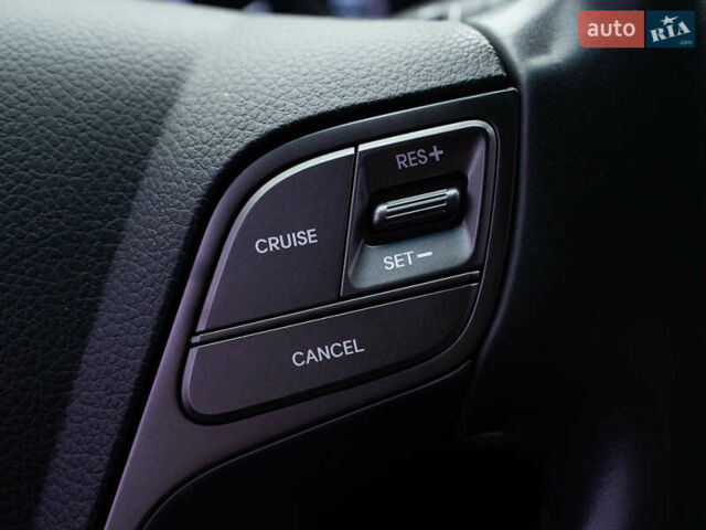 Сірий Хендай Санта Фе, об'ємом двигуна 2.2 л та пробігом 135 тис. км за 18300 $, фото 27 на Automoto.ua