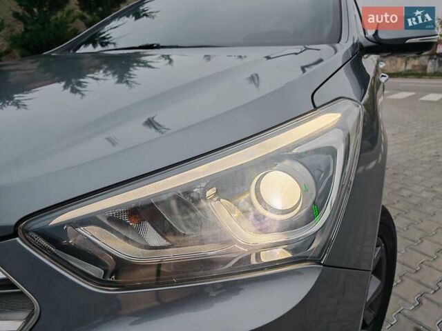 Сірий Хендай Санта Фе, об'ємом двигуна 2.2 л та пробігом 195 тис. км за 19500 $, фото 11 на Automoto.ua