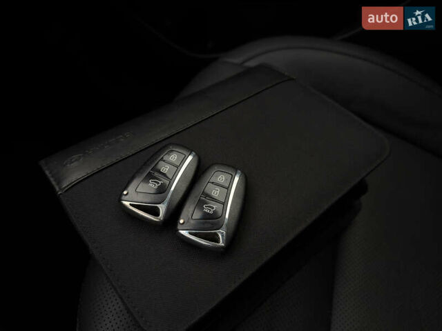 Серый Хендай Санта Фе, объемом двигателя 2.2 л и пробегом 131 тыс. км за 24000 $, фото 77 на Automoto.ua