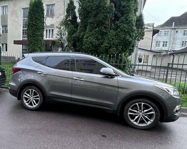 Сірий Хендай Санта Фе, об'ємом двигуна 2 л та пробігом 105 тис. км за 20700 $, фото 3 на Automoto.ua