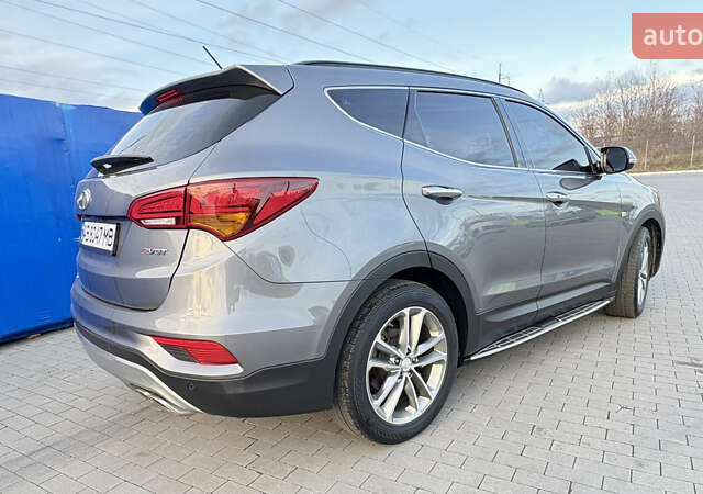 Серый Хендай Санта Фе, объемом двигателя 2 л и пробегом 214 тыс. км за 18700 $, фото 13 на Automoto.ua