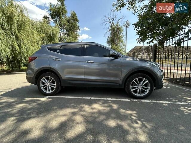 Серый Хендай Санта Фе, объемом двигателя 2.2 л и пробегом 223 тыс. км за 20250 $, фото 19 на Automoto.ua