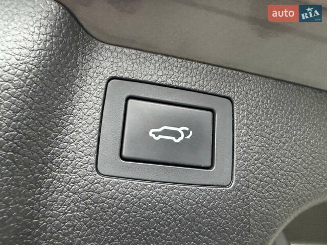 Серый Хендай Санта Фе, объемом двигателя 2.2 л и пробегом 131 тыс. км за 24000 $, фото 65 на Automoto.ua