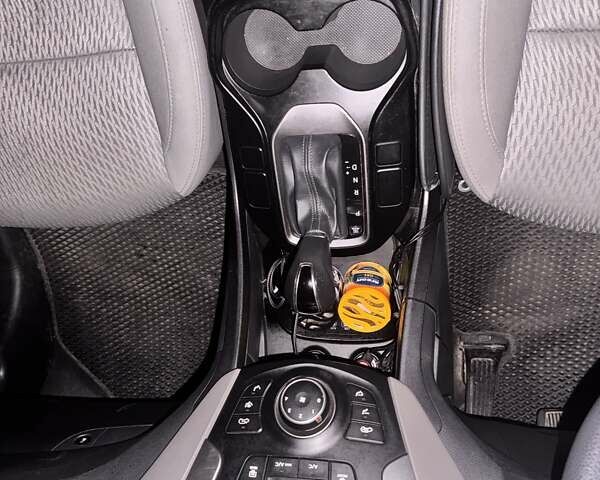 Сірий Хендай Санта Фе, об'ємом двигуна 2.36 л та пробігом 187 тис. км за 15600 $, фото 7 на Automoto.ua