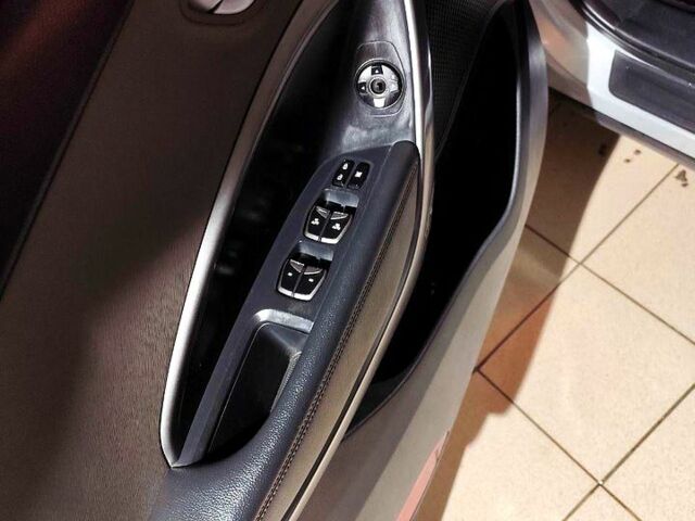 Сірий Хендай Санта Фе, об'ємом двигуна 2.4 л та пробігом 91 тис. км за 12777 $, фото 7 на Automoto.ua