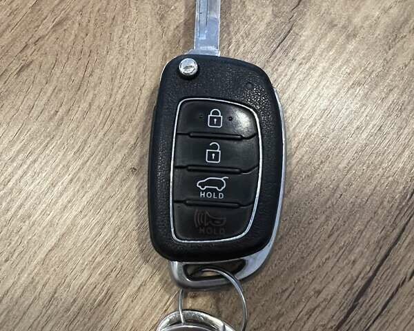 Сірий Хендай Санта Фе, об'ємом двигуна 2.36 л та пробігом 156 тис. км за 16200 $, фото 46 на Automoto.ua