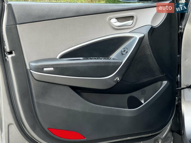 Серый Хендай Санта Фе, объемом двигателя 2.36 л и пробегом 147 тыс. км за 14700 $, фото 70 на Automoto.ua