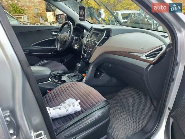 Серый Хендай Санта Фе, объемом двигателя 2.36 л и пробегом 110 тыс. км за 18000 $, фото 8 на Automoto.ua