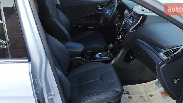 Серый Хендай Санта Фе, объемом двигателя 2.36 л и пробегом 100 тыс. км за 19500 $, фото 21 на Automoto.ua