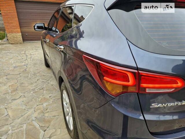 Серый Хендай Санта Фе, объемом двигателя 2 л и пробегом 162 тыс. км за 22700 $, фото 23 на Automoto.ua