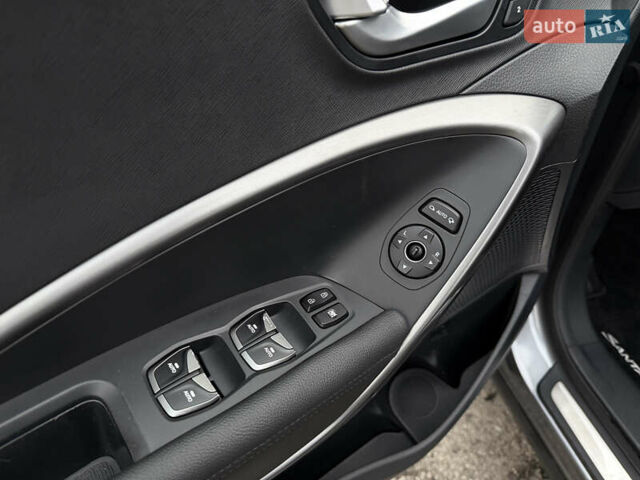 Серый Хендай Санта Фе, объемом двигателя 2.2 л и пробегом 131 тыс. км за 24000 $, фото 33 на Automoto.ua