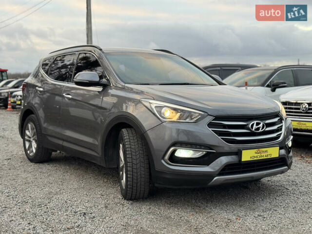 Серый Хендай Санта Фе, объемом двигателя 2 л и пробегом 137 тыс. км за 20500 $, фото 1 на Automoto.ua