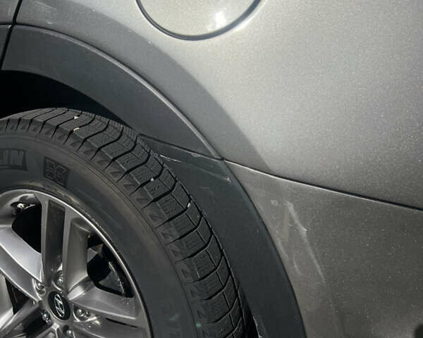 Серый Хендай Санта Фе, объемом двигателя 2.36 л и пробегом 145 тыс. км за 13500 $, фото 10 на Automoto.ua