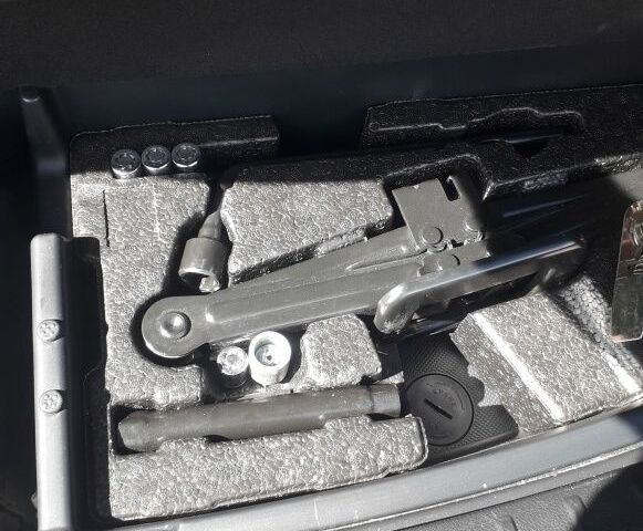 Серый Хендай Санта Фе, объемом двигателя 2.4 л и пробегом 160 тыс. км за 13000 $, фото 14 на Automoto.ua