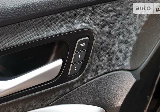 Серый Хендай Санта Фе, объемом двигателя 2 л и пробегом 162 тыс. км за 22700 $, фото 12 на Automoto.ua