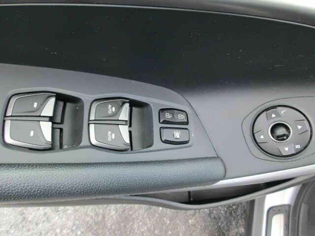 Серый Хендай Санта Фе, объемом двигателя 3.3 л и пробегом 78 тыс. км за 11100 $, фото 8 на Automoto.ua