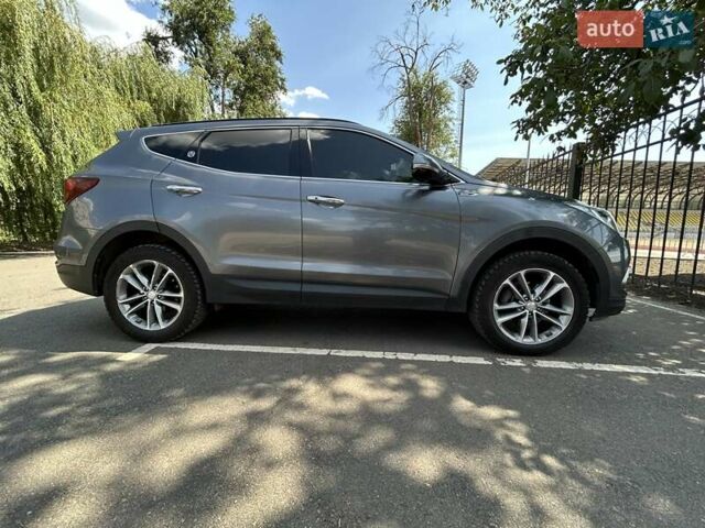 Серый Хендай Санта Фе, объемом двигателя 2.2 л и пробегом 223 тыс. км за 20250 $, фото 21 на Automoto.ua