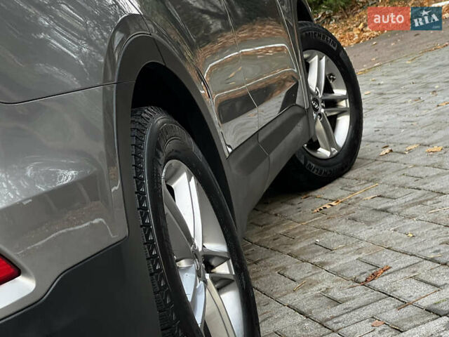 Серый Хендай Санта Фе, объемом двигателя 2.36 л и пробегом 147 тыс. км за 14700 $, фото 64 на Automoto.ua