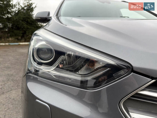 Серый Хендай Санта Фе, объемом двигателя 2.2 л и пробегом 131 тыс. км за 24000 $, фото 18 на Automoto.ua