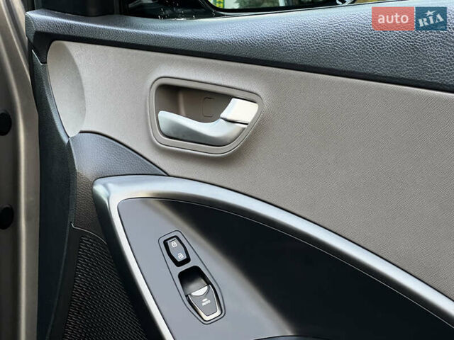 Серый Хендай Санта Фе, объемом двигателя 2.36 л и пробегом 147 тыс. км за 14700 $, фото 88 на Automoto.ua