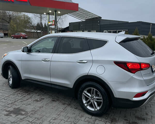 Серый Хендай Санта Фе, объемом двигателя 2.36 л и пробегом 116 тыс. км за 14600 $, фото 8 на Automoto.ua