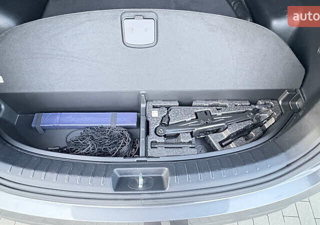 Серый Хендай Санта Фе, объемом двигателя 2 л и пробегом 214 тыс. км за 18700 $, фото 28 на Automoto.ua