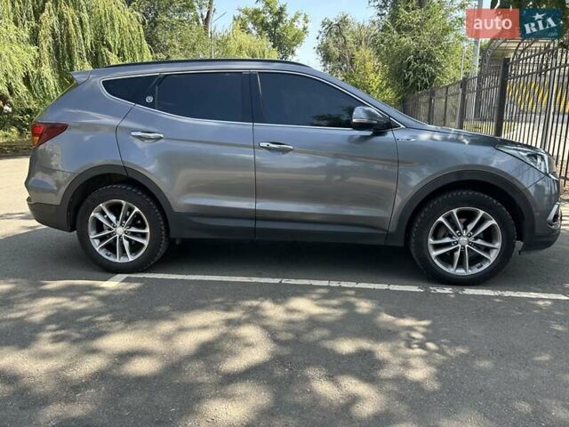 Серый Хендай Санта Фе, объемом двигателя 2.2 л и пробегом 223 тыс. км за 20250 $, фото 20 на Automoto.ua