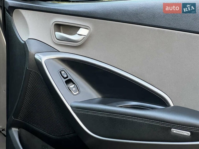 Серый Хендай Санта Фе, объемом двигателя 2.36 л и пробегом 147 тыс. км за 14700 $, фото 87 на Automoto.ua