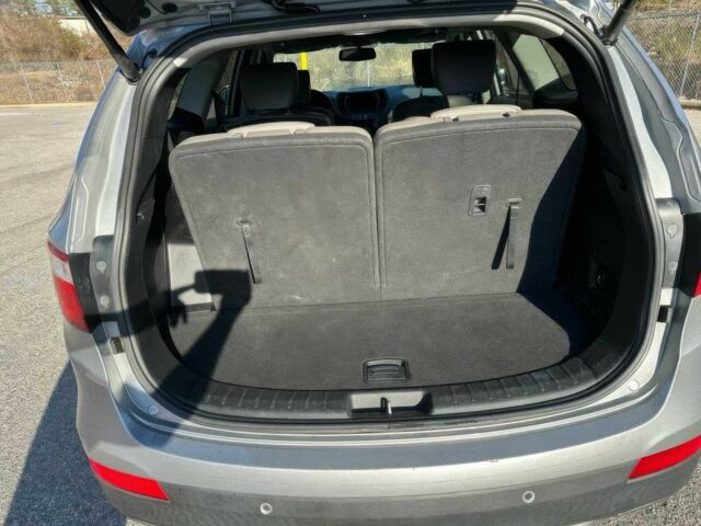 Сірий Хендай Санта Фе, об'ємом двигуна 3.3 л та пробігом 72 тис. км за 4100 $, фото 14 на Automoto.ua