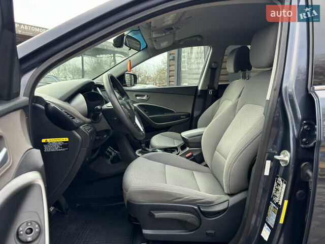 Серый Хендай Санта Фе, объемом двигателя 2.36 л и пробегом 110 тыс. км за 15500 $, фото 19 на Automoto.ua