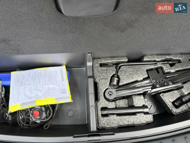 Серый Хендай Санта Фе, объемом двигателя 2.2 л и пробегом 131 тыс. км за 24000 $, фото 68 на Automoto.ua