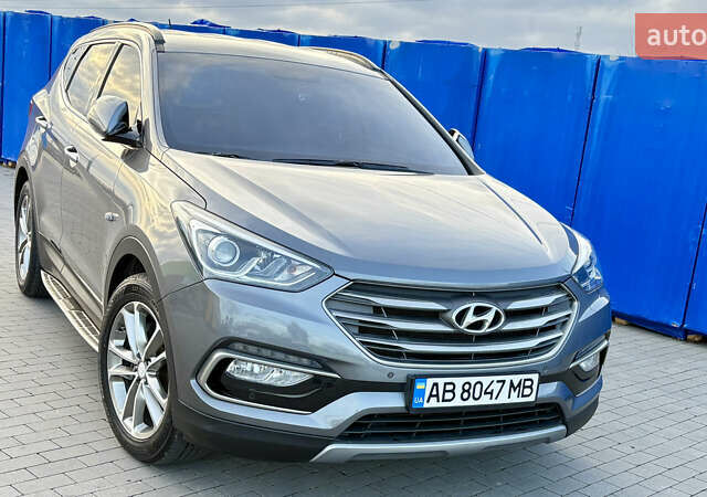 Серый Хендай Санта Фе, объемом двигателя 2 л и пробегом 214 тыс. км за 18700 $, фото 9 на Automoto.ua