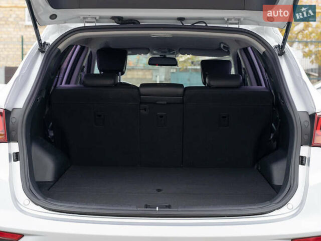 Сірий Хендай Санта Фе, об'ємом двигуна 2.2 л та пробігом 135 тис. км за 18300 $, фото 9 на Automoto.ua