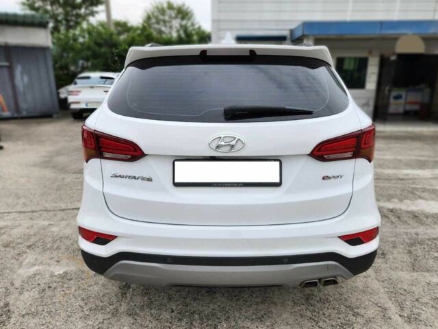 Серый Хендай Санта Фе, объемом двигателя 2 л и пробегом 76 тыс. км за 7999 $, фото 1 на Automoto.ua