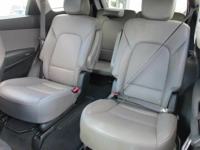 Серый Хендай Санта Фе, объемом двигателя 3.3 л и пробегом 78 тыс. км за 11100 $, фото 11 на Automoto.ua