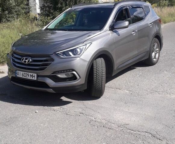 Серый Хендай Санта Фе, объемом двигателя 2.4 л и пробегом 160 тыс. км за 13000 $, фото 2 на Automoto.ua