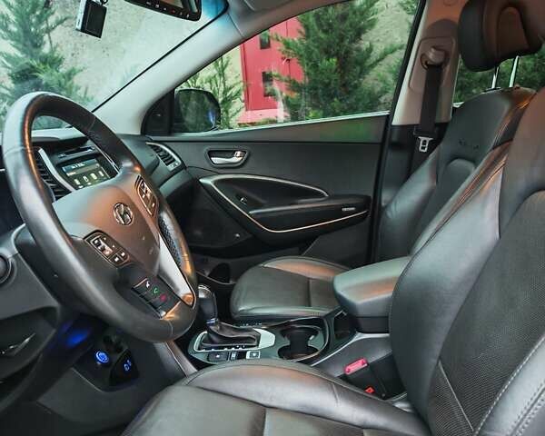 Сірий Хендай Санта Фе, об'ємом двигуна 2.2 л та пробігом 195 тис. км за 19500 $, фото 51 на Automoto.ua