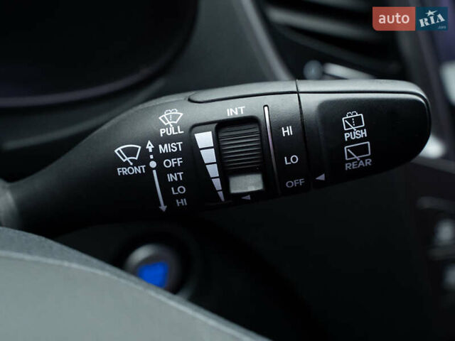 Сірий Хендай Санта Фе, об'ємом двигуна 2.2 л та пробігом 135 тис. км за 18300 $, фото 26 на Automoto.ua