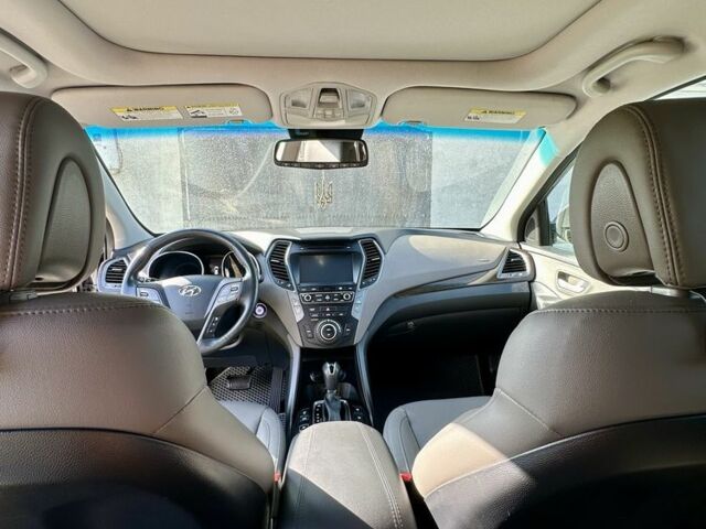 Серый Хендай Санта Фе, объемом двигателя 2 л и пробегом 104 тыс. км за 19400 $, фото 18 на Automoto.ua