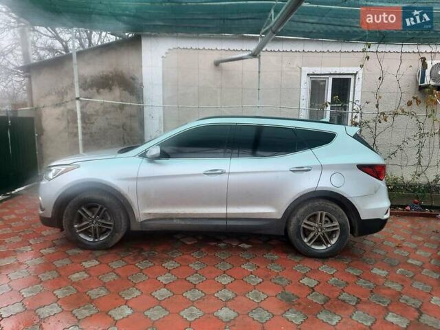 Серый Хендай Санта Фе, объемом двигателя 2.4 л и пробегом 160 тыс. км за 15500 $, фото 5 на Automoto.ua