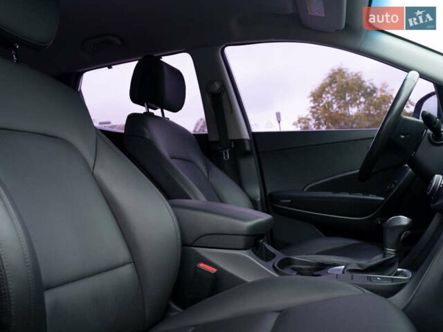 Сірий Хендай Санта Фе, об'ємом двигуна 2.2 л та пробігом 135 тис. км за 18300 $, фото 39 на Automoto.ua