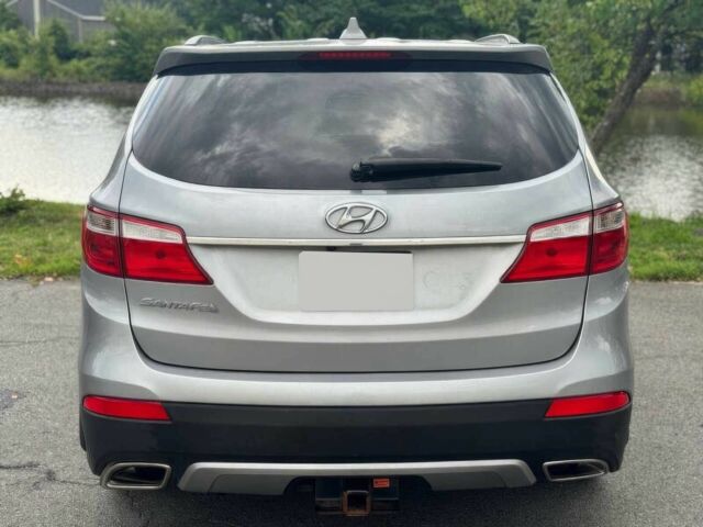 Сірий Хендай Санта Фе, об'ємом двигуна 3.3 л та пробігом 75 тис. км за 12300 $, фото 5 на Automoto.ua