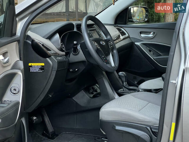 Серый Хендай Санта Фе, объемом двигателя 2.36 л и пробегом 147 тыс. км за 14700 $, фото 75 на Automoto.ua