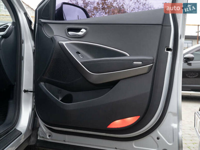 Сірий Хендай Санта Фе, об'ємом двигуна 2.2 л та пробігом 135 тис. км за 18300 $, фото 31 на Automoto.ua